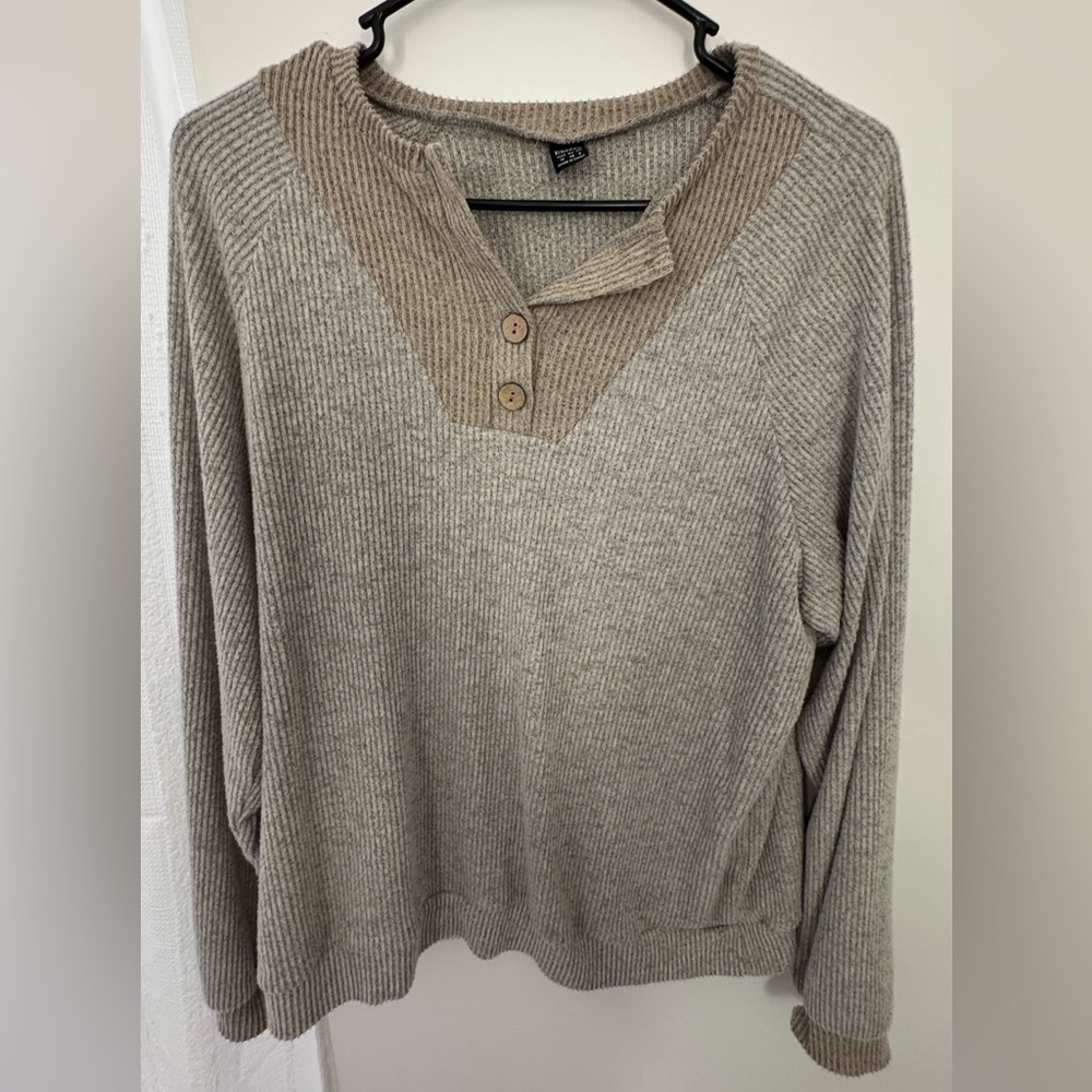 Women’s Lounge Top